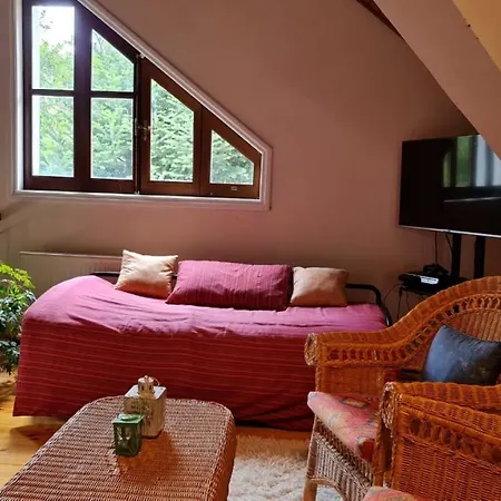 Enrietta Villa Platres